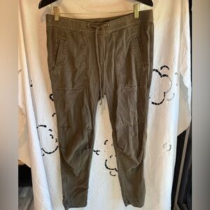 James Perse Olive Cargo gorpcore minimal luxury Pants size 2